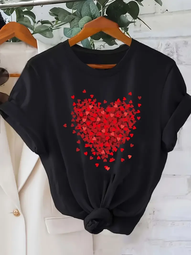 

Женская футболка больших размеров с принтом сердца на День святого Валентина — черная с красным геометрическим дизайном, повседневная футболка с коротким рукавом и круглым вырезом