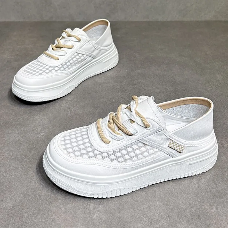 أحذية رياضية نسائية شبكية بيضاء 2025 تصميم صيفي جديد قابل للتنفس كاجوال عصري متعدد الاستخدامات برباط علوي نعل سميك للنساء #4