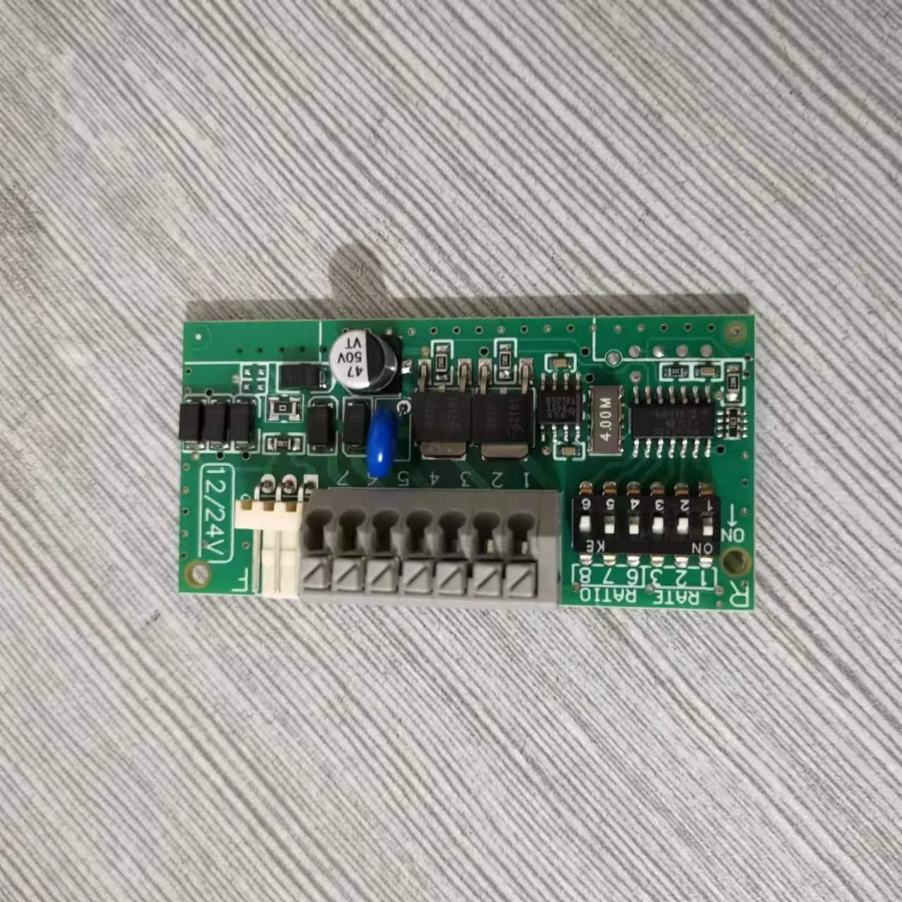 LP30 Kontrol Paneli: Süt İnekleri İçin Güvenilir Elektrik Pulsatör Kontrolü