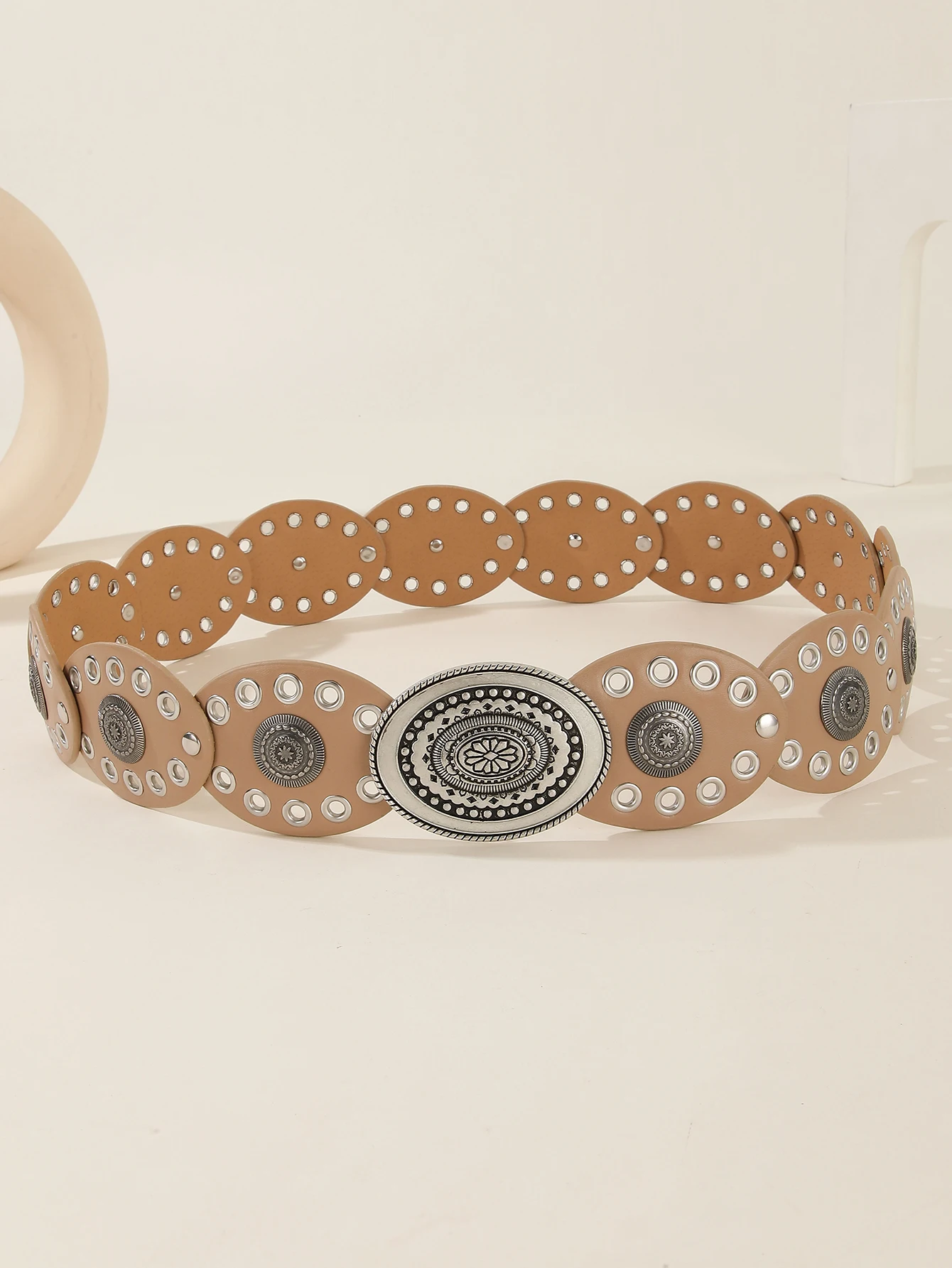 قطعة واحدة من حزام ريترو ستايل المرقعة على الطراز البوهيمي مزين بملحقات نمط فضي للمناسبات الاحتفالية وكهدية