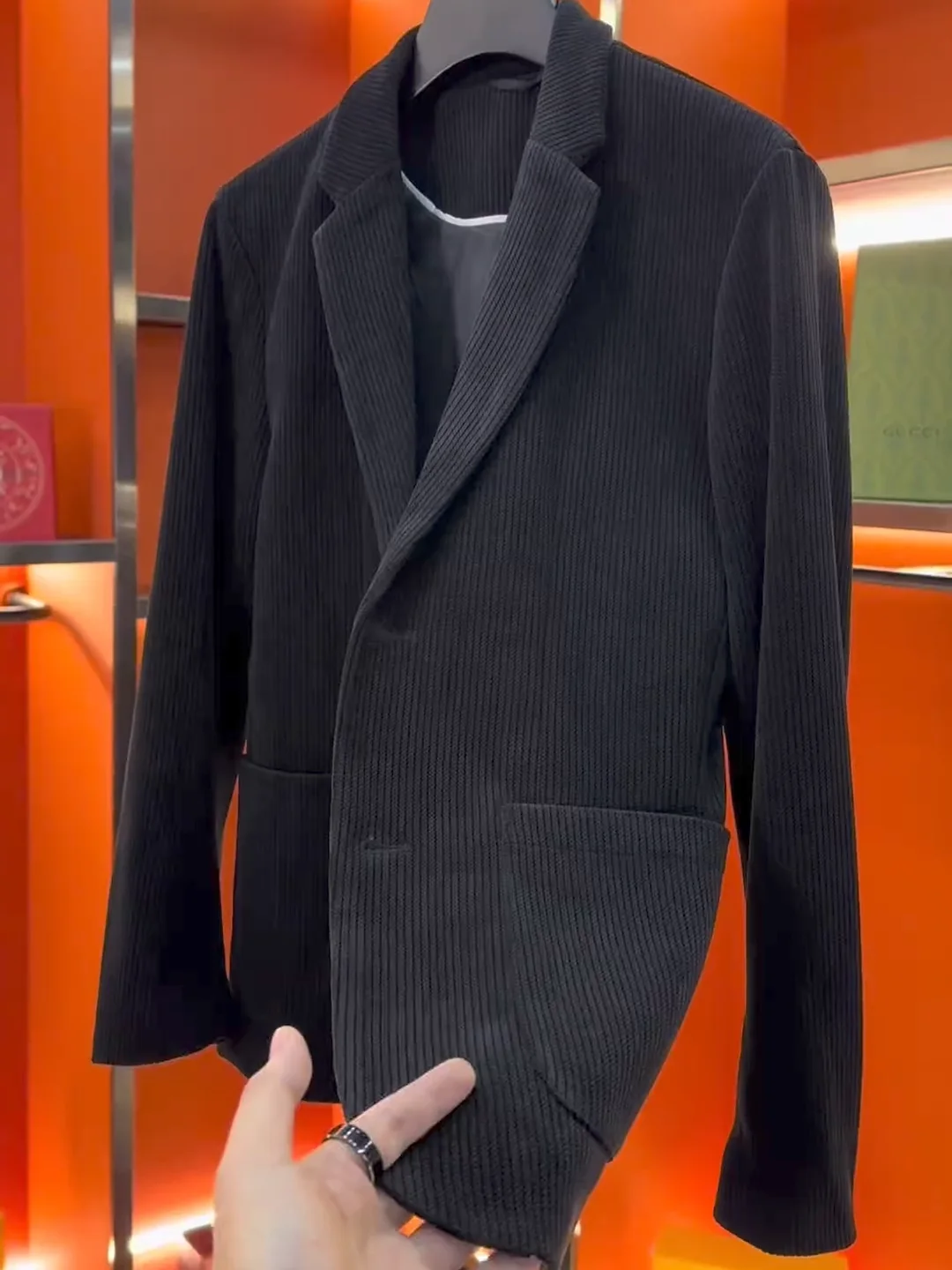 

Мужской повседневный комфортный высококачественный клетчатый вельветовый пиджак для весны и осени, деловой, универсальный, стильный, стандартного кроя, длинный...