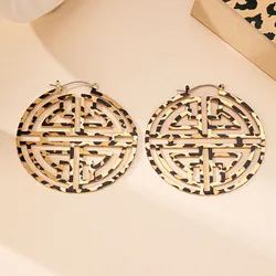 hoop earrings for women Hollow geometric circle symmetrical pattern design exaggerated ear accessories fashion jewelry DE137