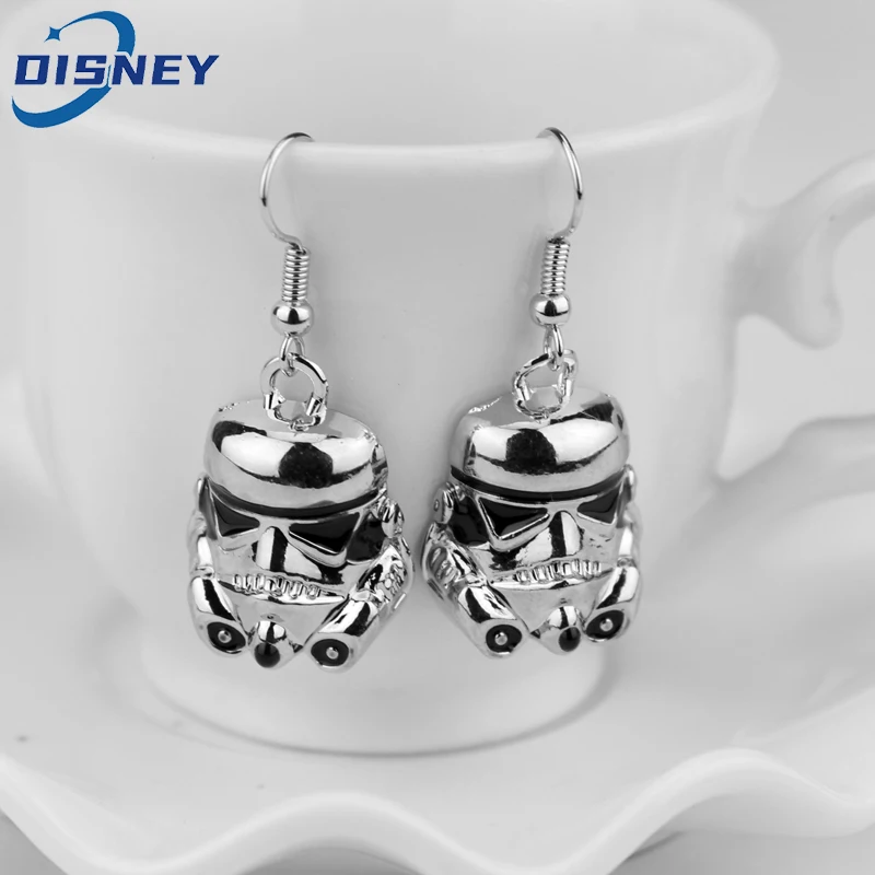 Pendientes colgantes de Stormtrooper de Star Wars de películas de ciencia ficción de Disney, pendientes de Color plateado Vintage a la moda para mujeres y hombres, regalo de joyería