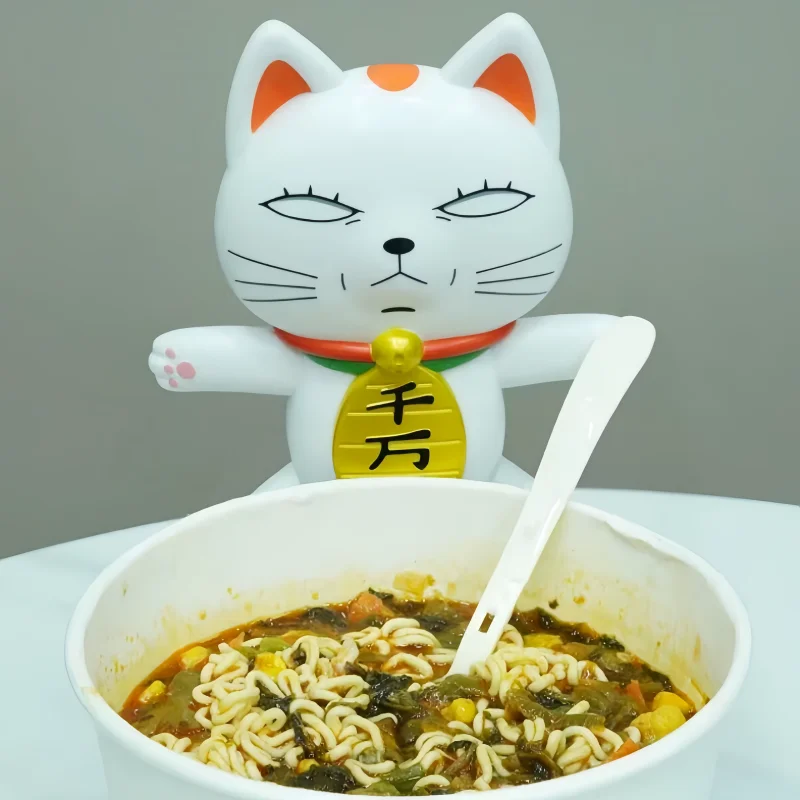 Dan da dan turbo vovó maneki neko estatueta de ação modelagem gato modelo personalizado brinquedo coleção pressionado macarrão instantâneo presente