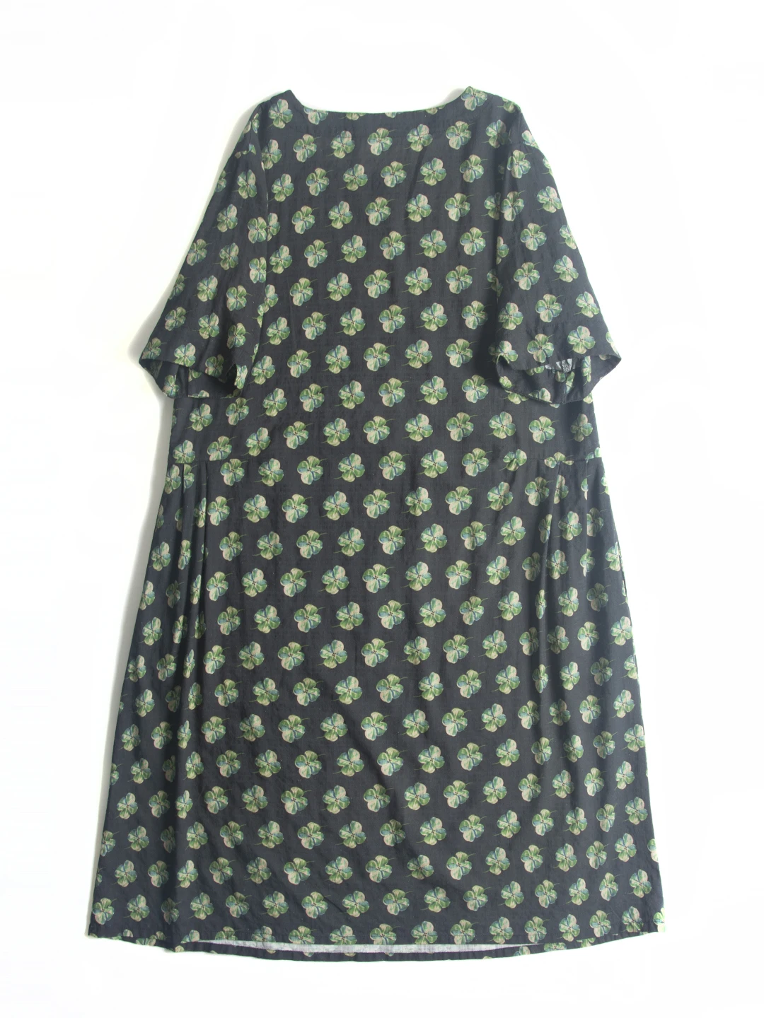 ฤดูร้อน 2025 ชุดเดรสผ้าฝ้ายลินินพิมพ์ลายศิลปะ สไตล์หลวม ใส่ได้หลายโอกาส ลำลอง ช่วยพรางหุ่น ความยาวปานกลาง