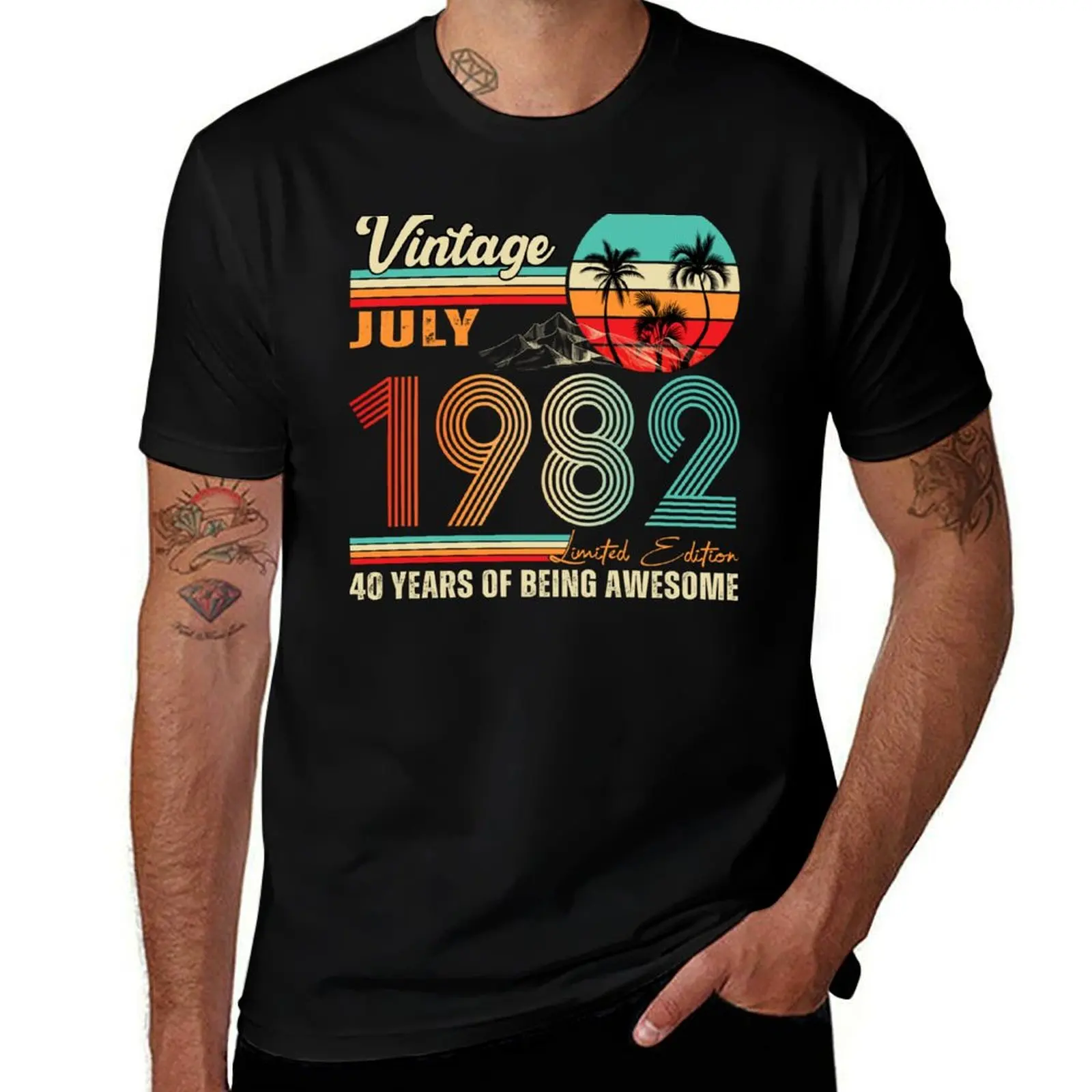 

Vintage July 1982 Limited Edition 40 Years Of Being Awesome Since Gift T-Shirt Urban Style Print T-Shirt