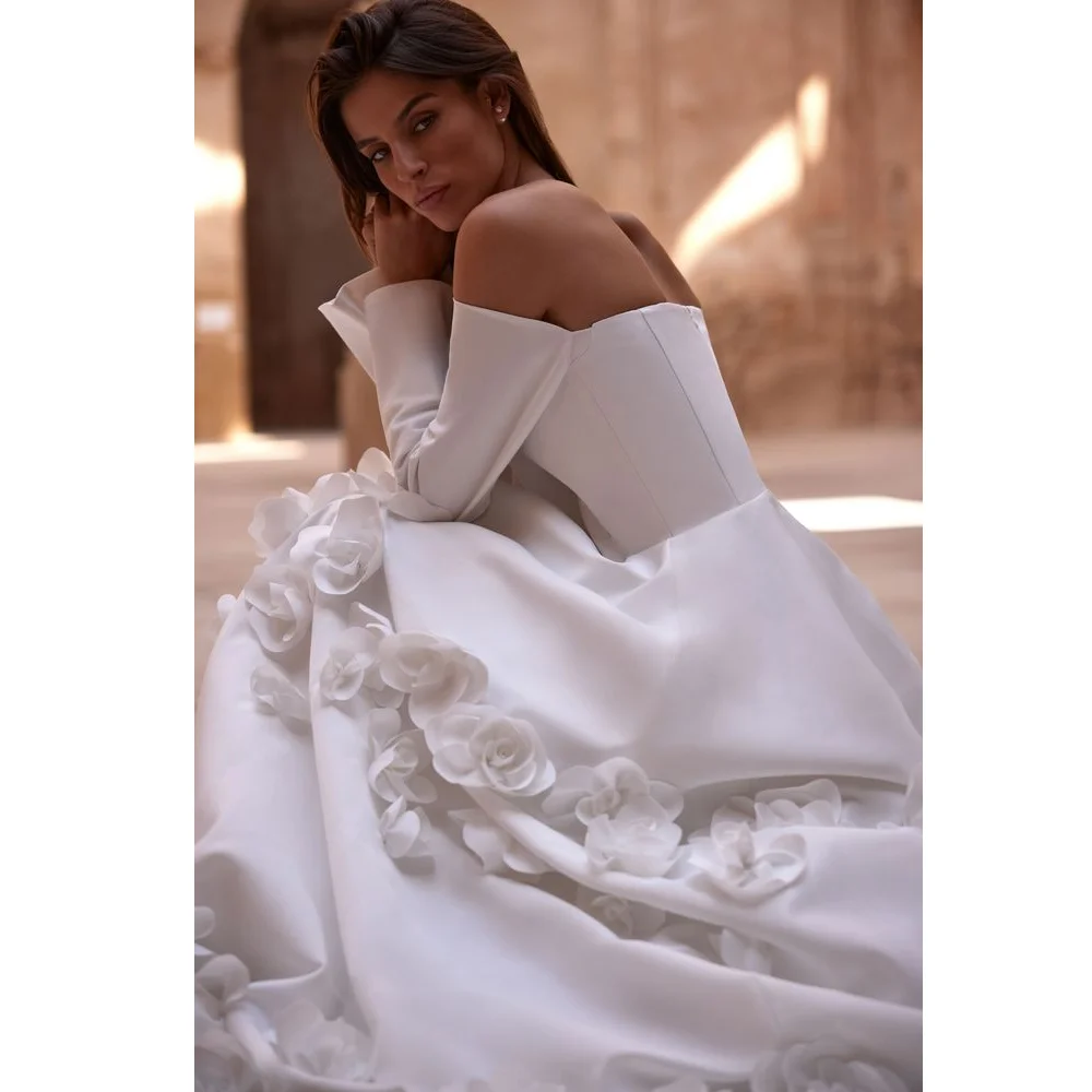 Preciosos vestidos de novia blancos con flores en 3D, vestidos de novia drapeados con mangas acampanadas sin tirantes a la moda, vestidos de novia elegantes con cola de corte