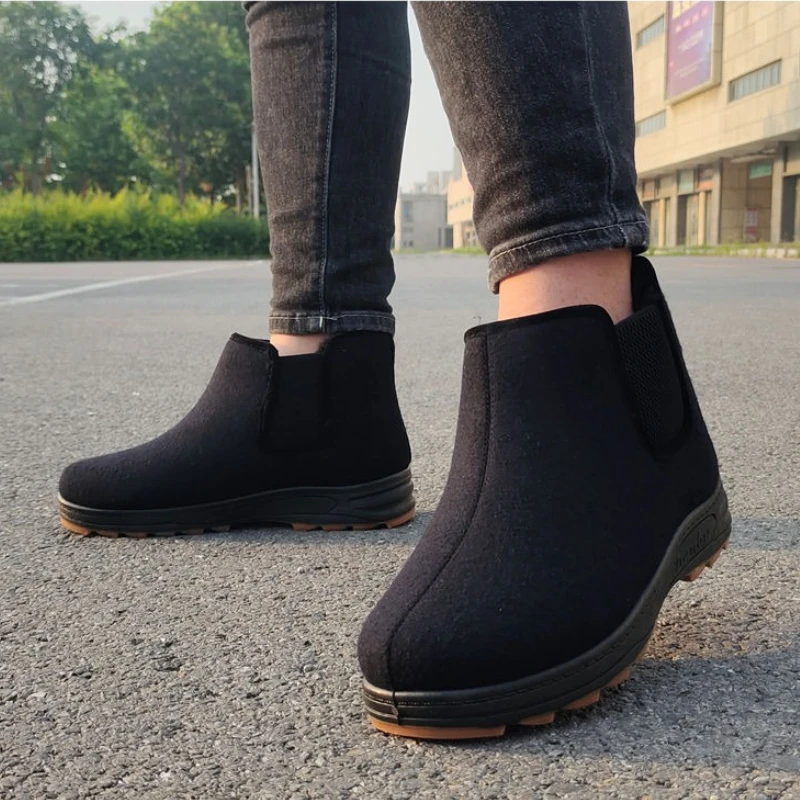 

​ Зимние мужские термосапоги без шнуровки. Высокие нескользящие туфли для пожилых людей и обувь для папы. Зимняя обувь на мягкой подошве. ​