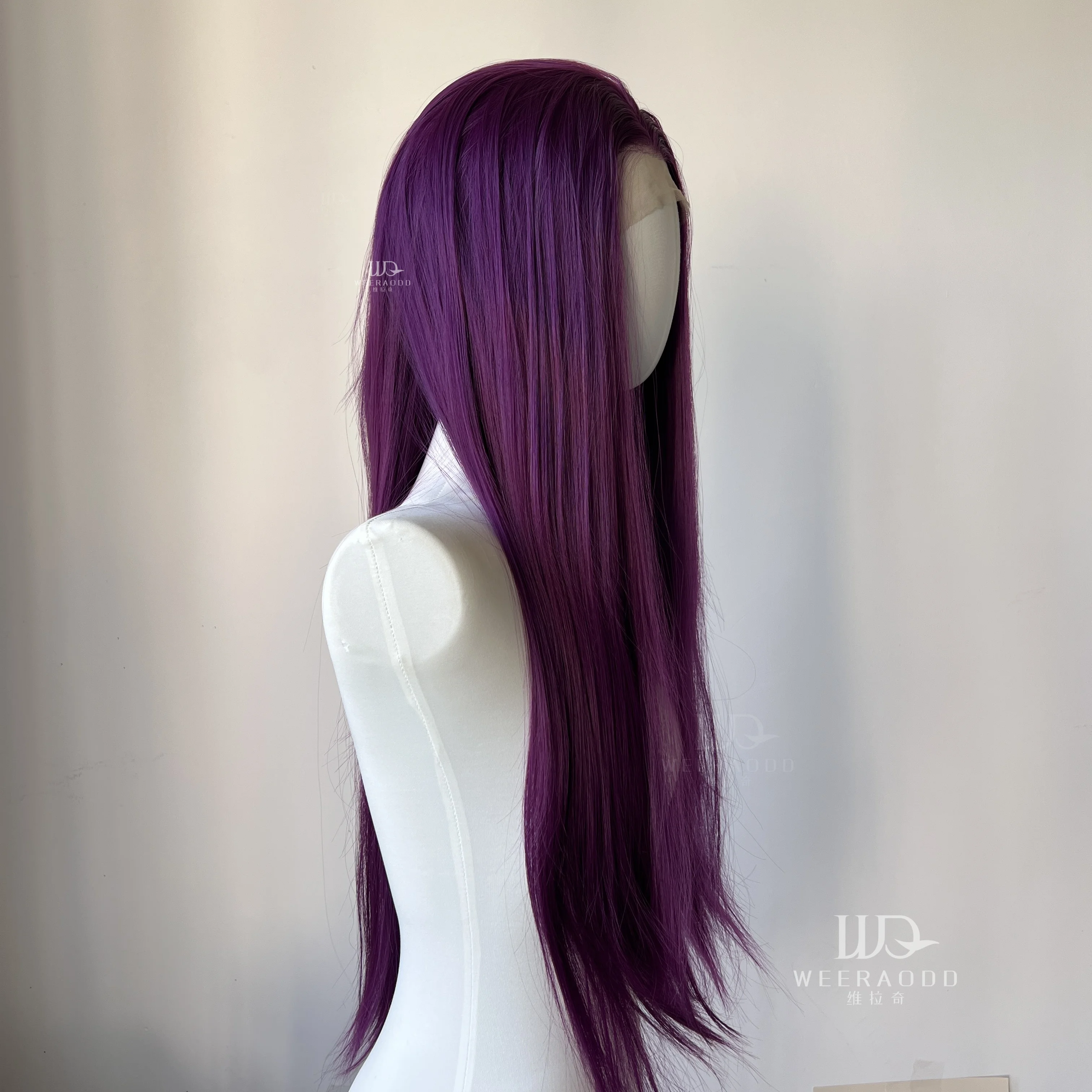 Lila 13x4 synthetische Lace-Front-Perücken für Frauen, hitzebeständiges Haar, leimlose Perücke, 66 cm lange, seidige, gerade Perücke, 150 % Dichte