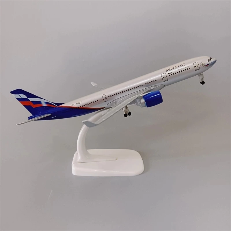 

20CM 1:400 Scale Alloy Aircraft Model Airline Russia A330 (With Wheels And Landing Gear) Suitable For Gift Collection