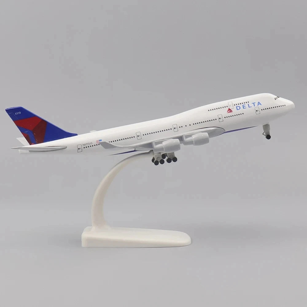 20cm 1:400 Scale Metal Airplane Model Delta B747 Airlines Metal Aircraft Replica Alloy Material Aviation Mold Gift Series