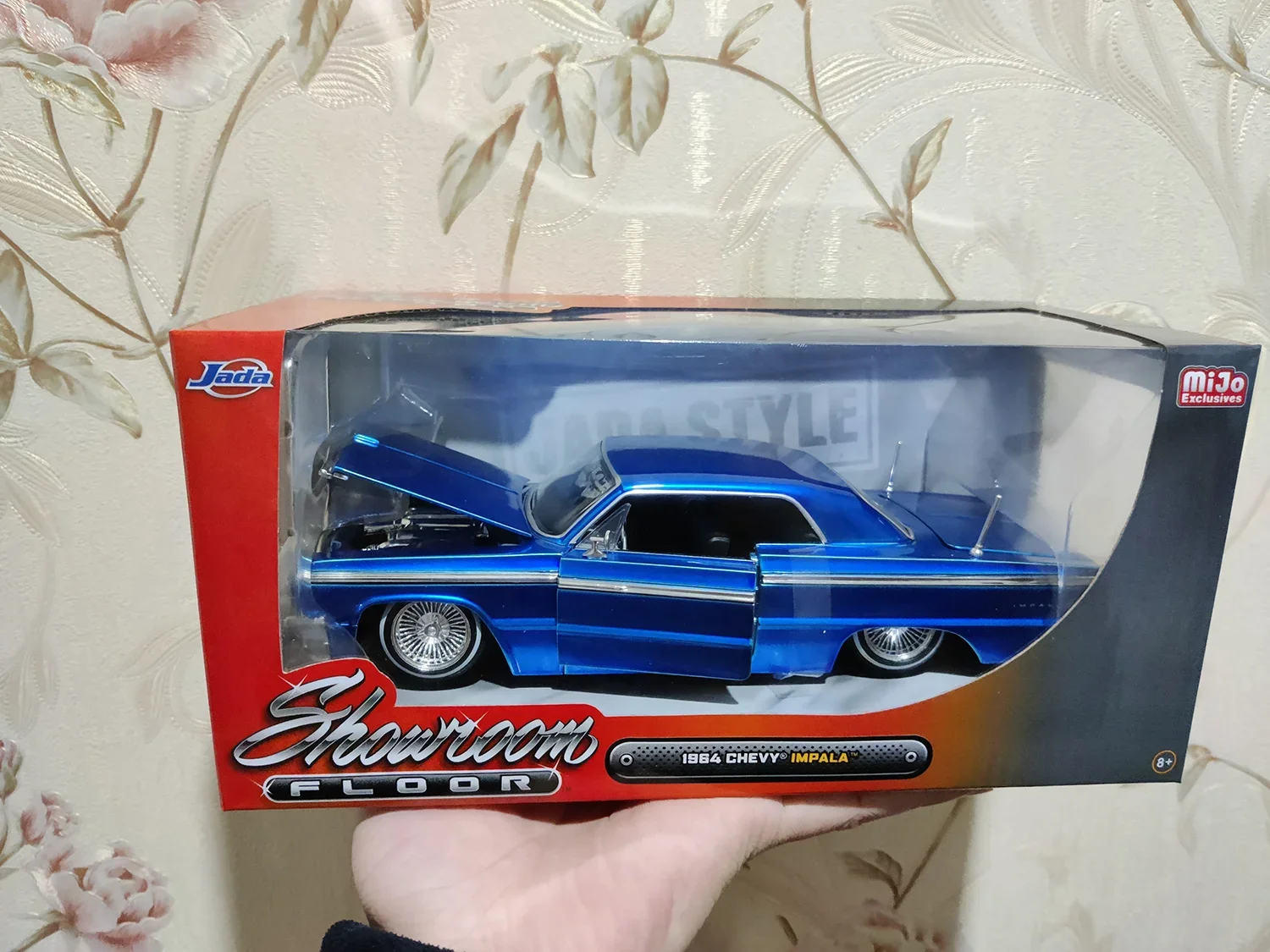 JADA Diecast 1:24 Scale Impala Car Model Alloy Classic Vehicle