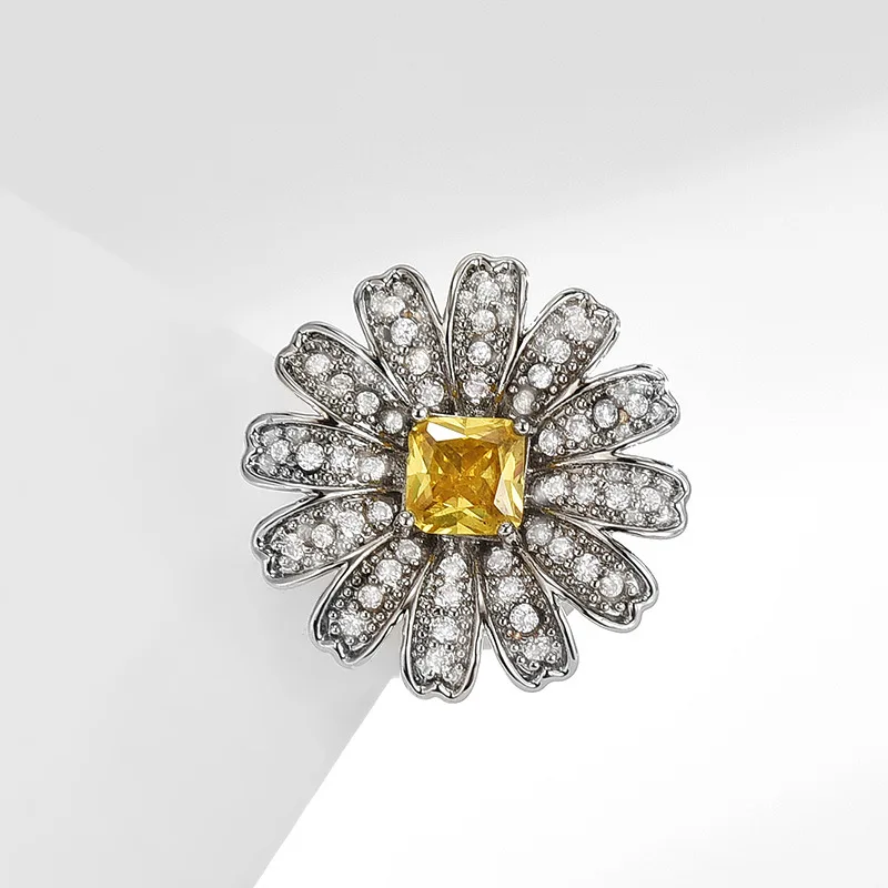 Chinese Style Auspicious Lucky Daisy Sunflower Magnetic Brooch Elegant Versatile Apparel Accessory For Women Daily Party Wear