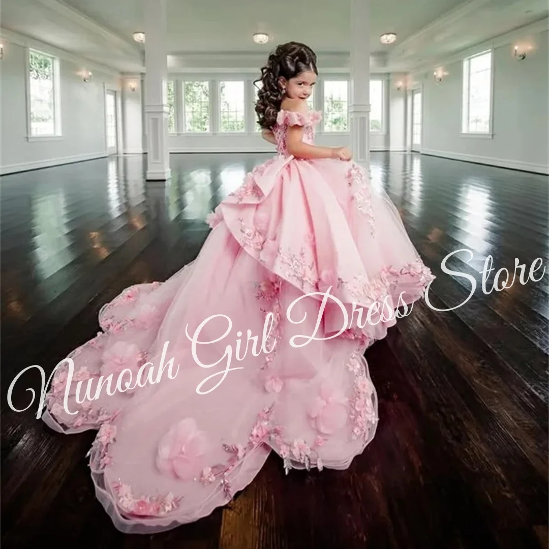 فساتين فتاة الزهور مزينة بالدانتيل الوردي لحفلات الزفاف مع ذيل لحفلات أعياد الميلاد وحفلات التواصل الأول حسب الطلب