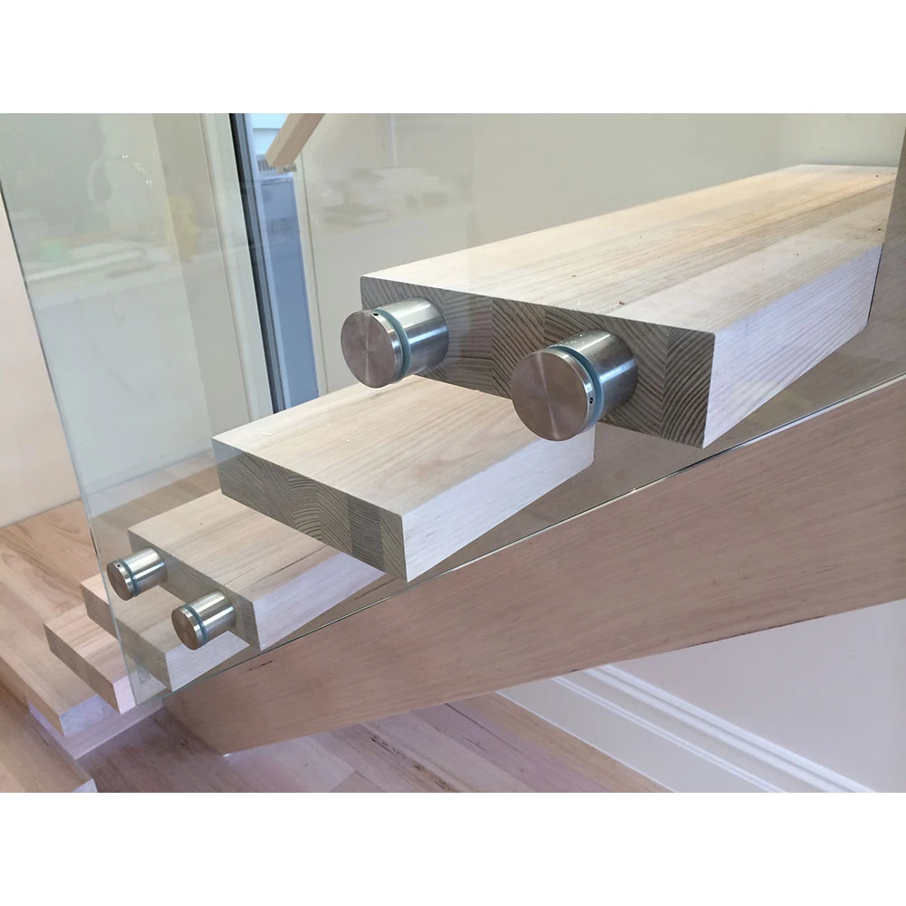 Chinese glazen leuning Rechte trap Ontwerpen Aangepaste trappen Metaal Gebruikte binnentrap