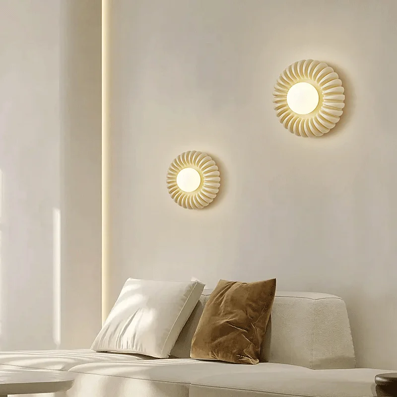 French Circular White Bedside Wall Lamp Bedroom High-end Retro Round Living room Sconce Milk White Glass Lampshade Light Fixture