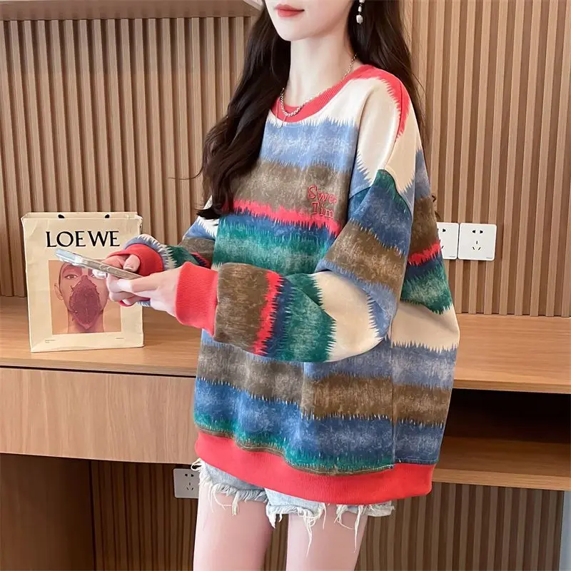 Fashionable Gradient Tie Dye Striped Sweatshirt with Round Neck Loose Fit Slimming and Lazy Top Trendy