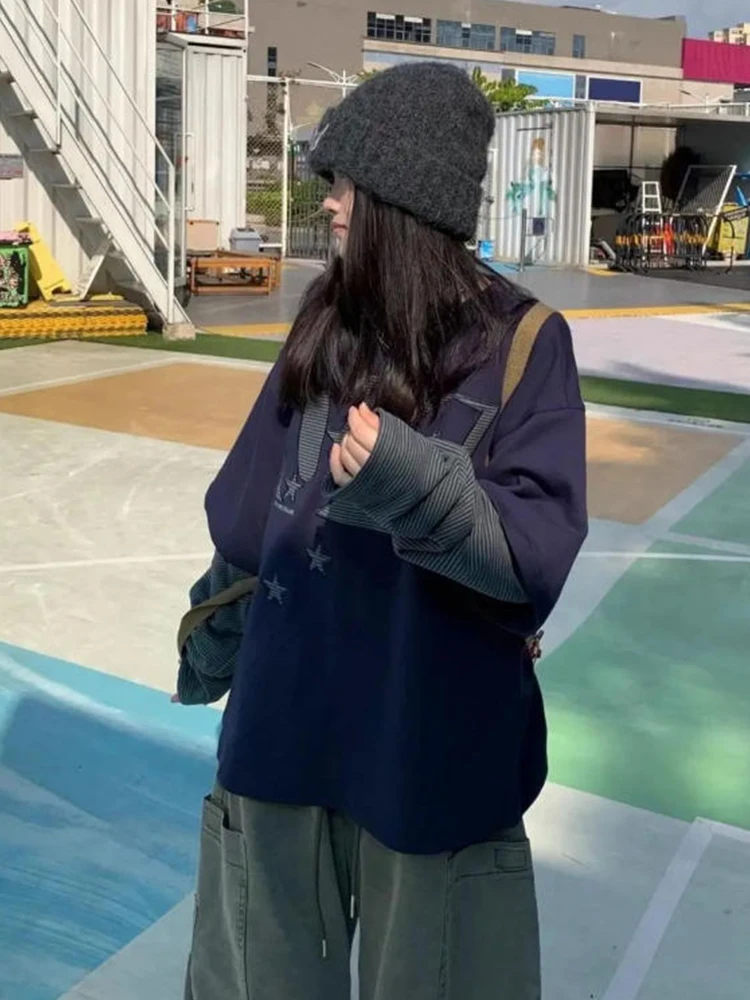 เสื้อยืดสไตล์อเมริกันย้อนยุค แขนยาว ทรงหลวม ช่วยพรางหุ่น แฟชั่นสำหรับผู้หญิง ดีไซน์ใหม่ ทันสมัย เหมาะสำหรับฤดูใบไม้ร่วงและฤดูหนาว สวมใส่สบายๆ