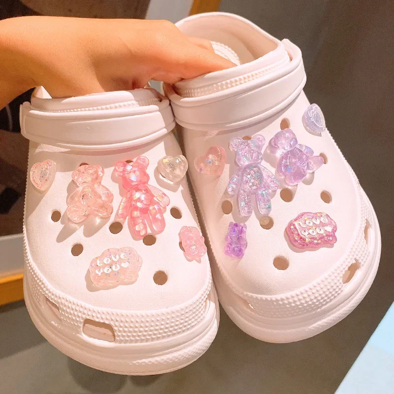 Nouveau 12 pièces/ensemble paillettes amour ours nouveauté mignon trou chaussures breloques PVC chaussures décorations baskets pantoufles accessoires enfant fille cadeau