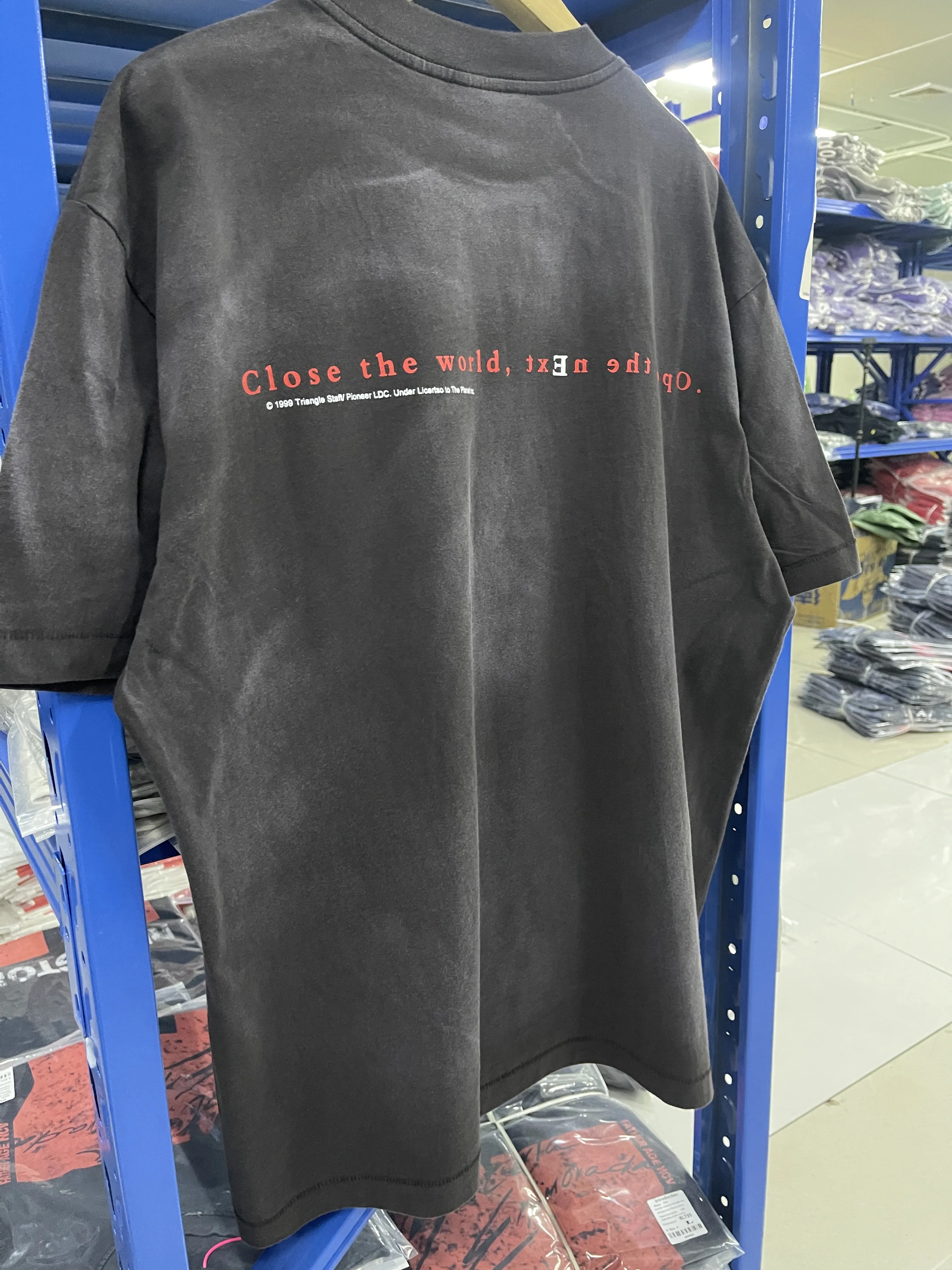 خمر سانت 25SS الصيف المسلسل أنيمي مطبوعة غسلها شارع العليا عادية فضفاض القطن المعتاد تي شيرت العصرية الجولة الرقبة القمم