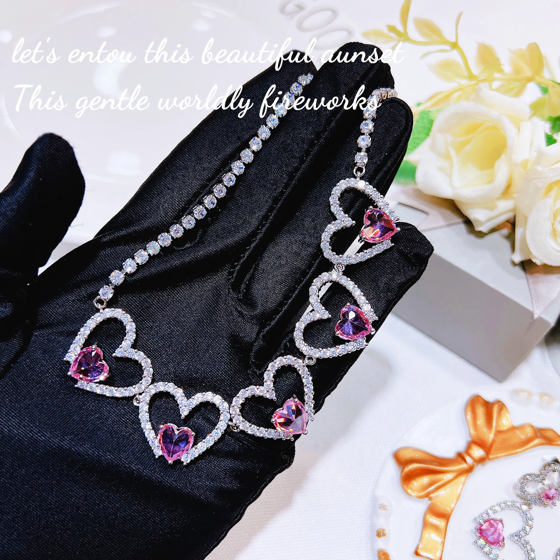 Luxuriöse Herzförmige Zirkonia-Ohrstecker für Damen Elegante Modische Halskette Schmuck für Party und Hochzeit – Detail 3