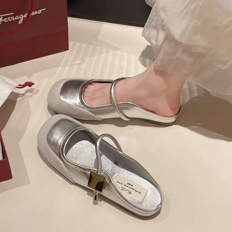 New Style Brand Women's Slippers Flat Bottom Round Head Metal Decorative Baotou Sandals Casual Fashion Comfort Non-slip Slippers