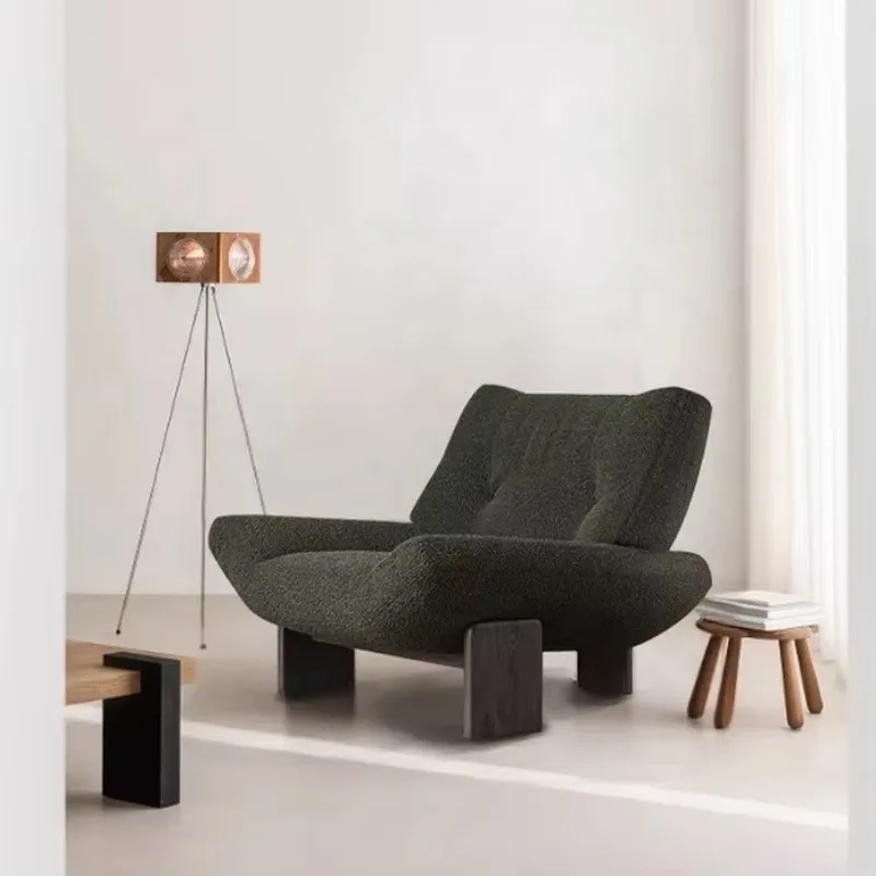İtalyan Modern Retro Yeşil Kadife Kumaşlı Yatar Koltuk Oturma Odası Yatak Odası Ahşap Ayaklı Kahve Koltuğu