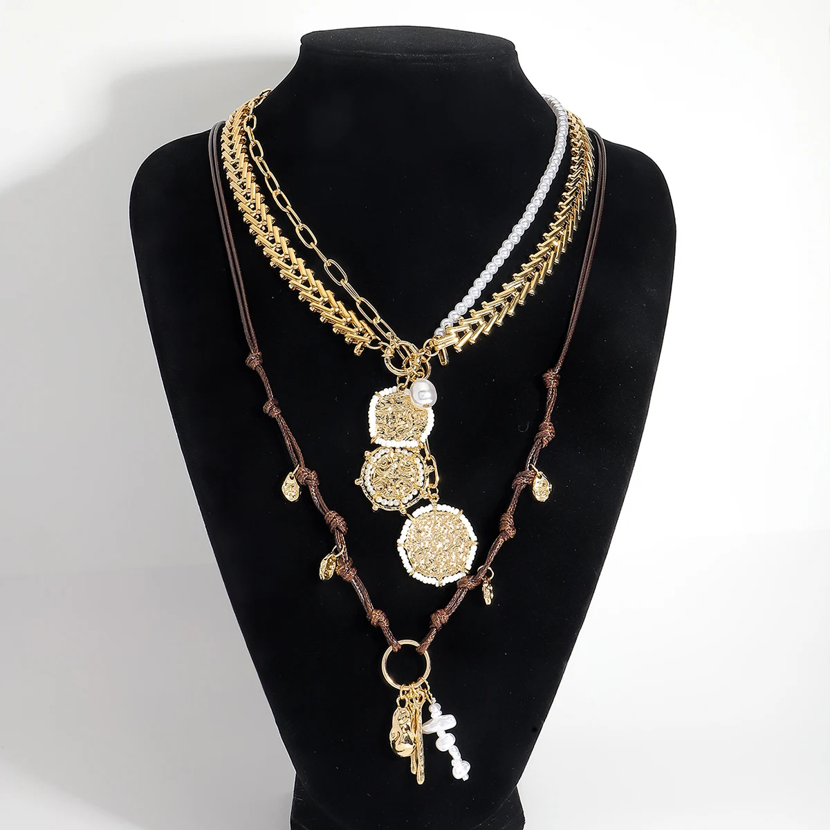 

3 Pack Of Pearl Medallion Necklaces For Women Bohemia Ethnic Gold Plated Alloy Rope Chain Jewelry Western Cowgirl Ornament Gift
