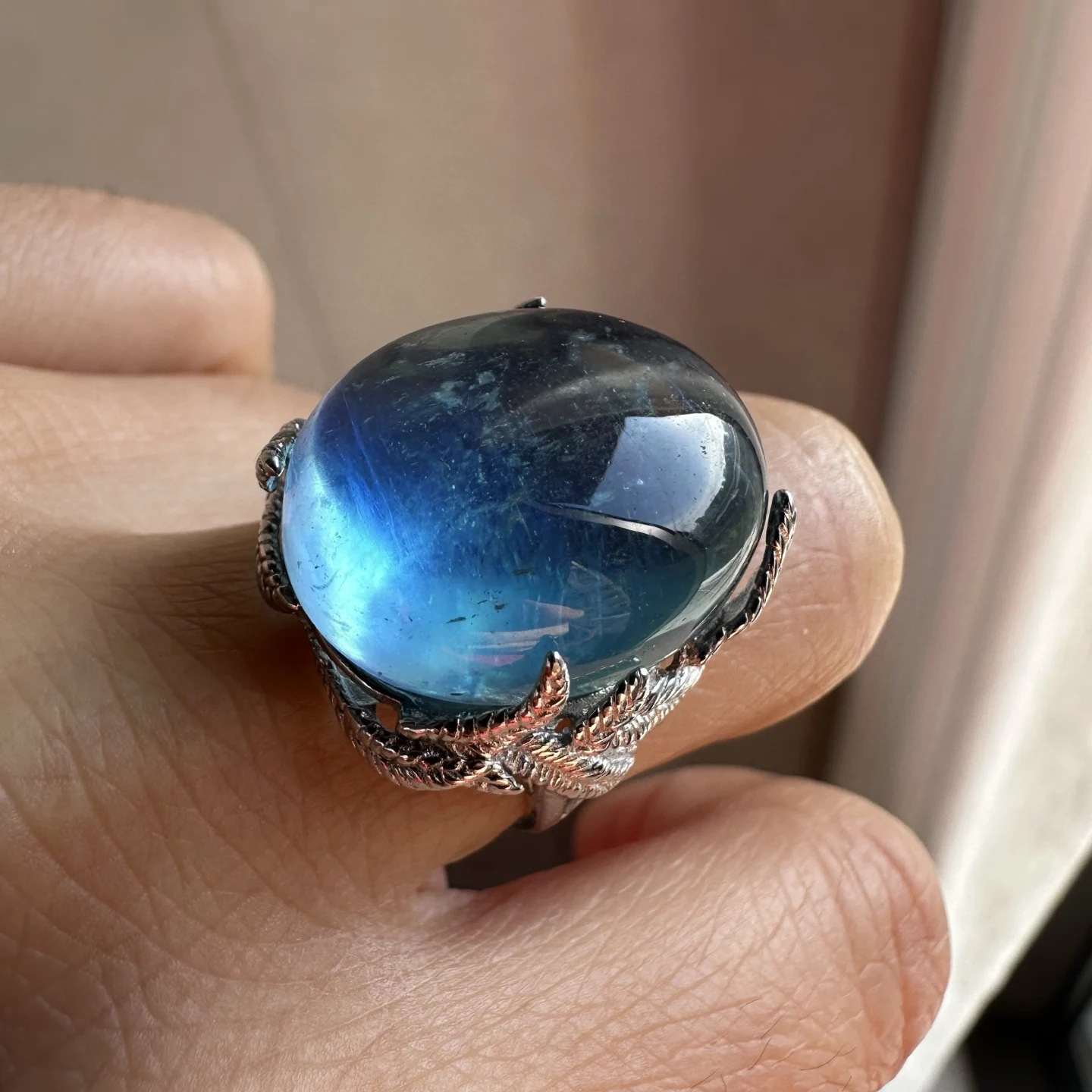 

Подлинное натуральное кольцо с голубым аквамарином, регулируемое, из серебра 925 пробы, 21.8x17.5x11.6 мм, овальное, с прозрачным аквамарином, ювелирное изделие AAAAAA