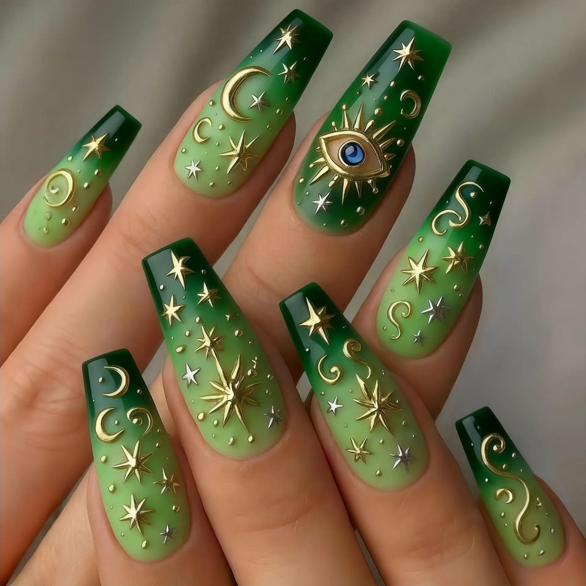 

Gilt magic eye star moon green gradual change wearing armor, long ballet nail fashion fake nails