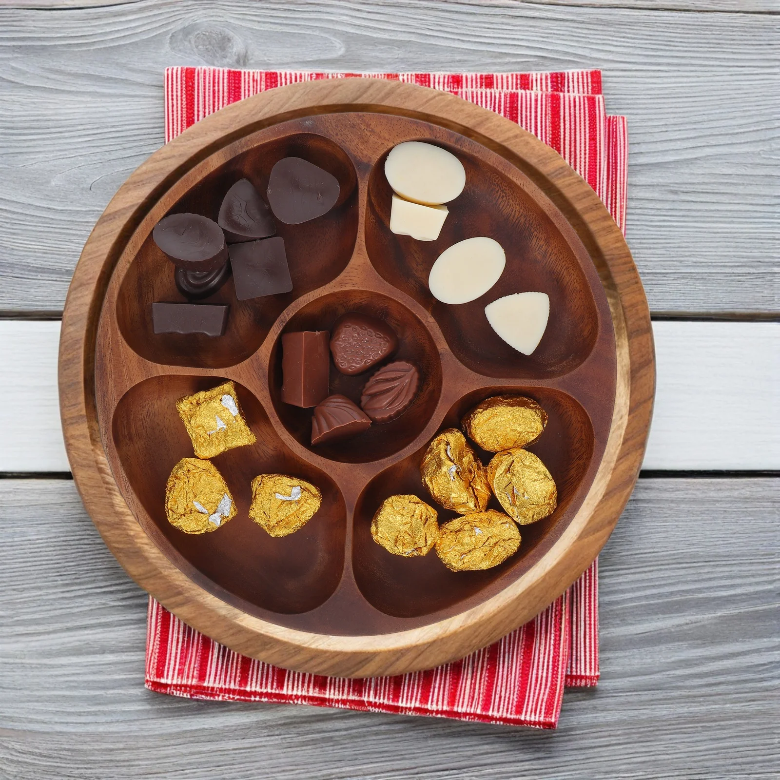 

5-Section Divided Serving Tray Round Acacia Wood Snack Tray for Appetizers Dried Fruits Nuts Candy Platter Divided Snack Box