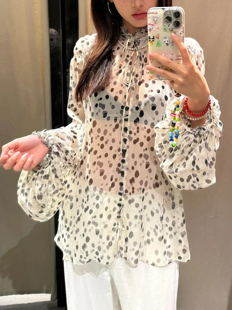 KONDALA Elegante, schicke Damenbluse, gepunktet, Schnürung, V-Ausschnitt, Puffärmel, Rüschen, Hemden, Mode, 2025, Frühling, Sommer, lässige Blusen