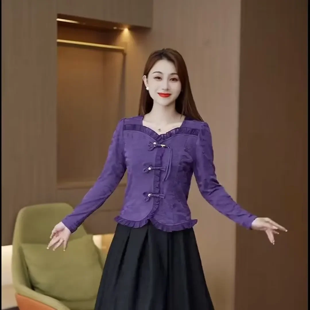 Nouveau haut Jacquard chinois à manches longues pour femmes au printemps nouveau Style coupe ajustée et haut boutonné de Style chinois mince