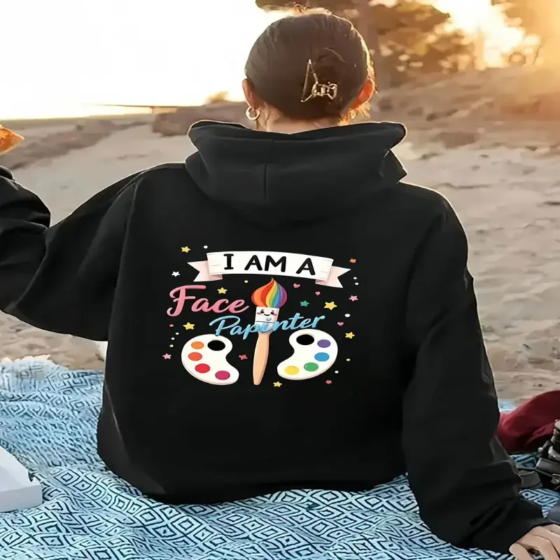 

Женская толстовка с капюшоном I Am A Face Painter Графическая одежда Повседневный пуловер Передний карман Красочная кисть Радужный принт Можно стирать в машине