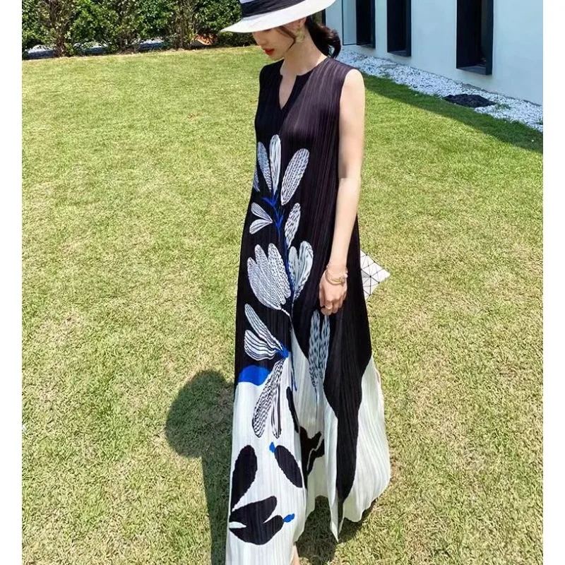 

GGHK Miyake Fashion Ink Painting Print Pleated Elastic Sleeveless Dress Women's Summer New Versatile Loose Slimming Long Dress