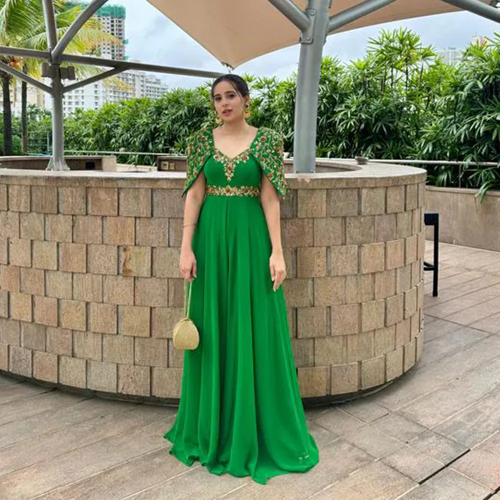 

Customized Padded Cape Sleeves Evening Dresses 2025 Beaded A Line Chiffon Dress for Women Green A Line Long Wedding Guest Outfit