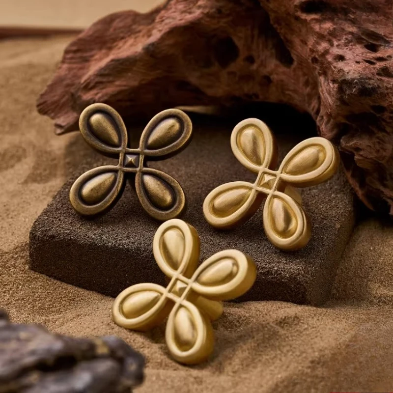 

Vintage Design Brass Cabinet Knobs Gold Drawer Pulls for Wardrobe Nordic Single Hole Door Handles Luxury Furniture Hardware