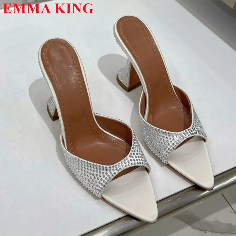 

2024 Summer Crystal High Heels Slippers Women Luxury Rhinestone Party Wedding Shoes Outdoor Slides Designer Ladies Shoes Woman