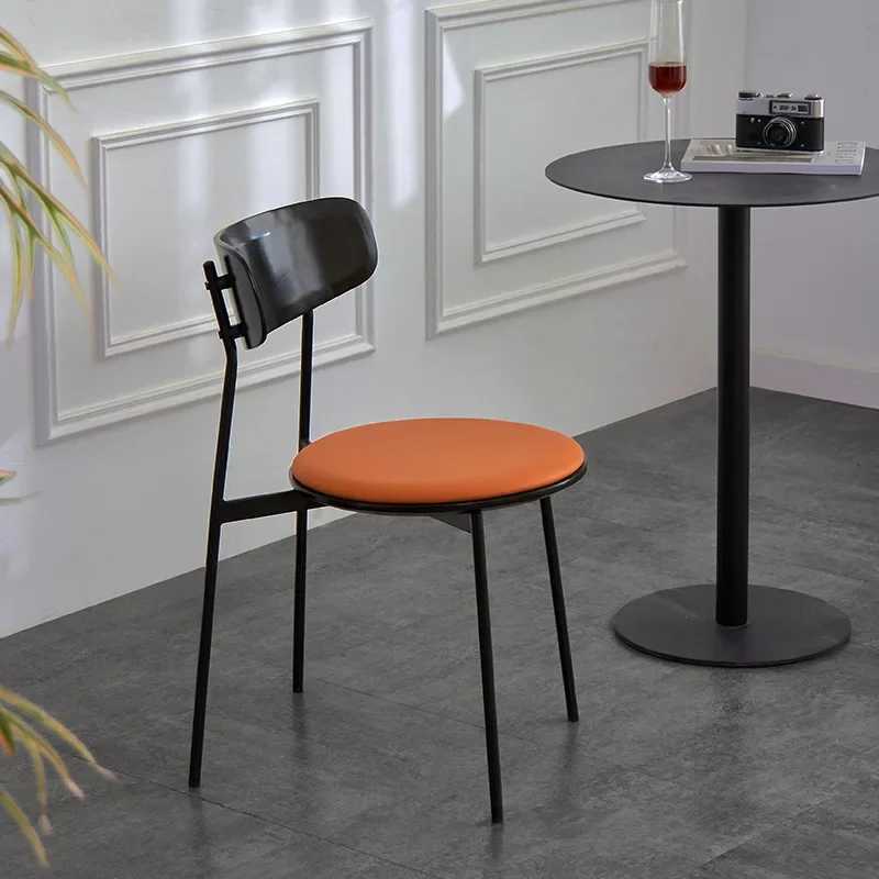 

Дизайн отдыха Стулья для кафе Современная гостиная Проживание в семье Эргономичные стулья для кафе Двор Кухонная мебель Cadeira Ls40kfy