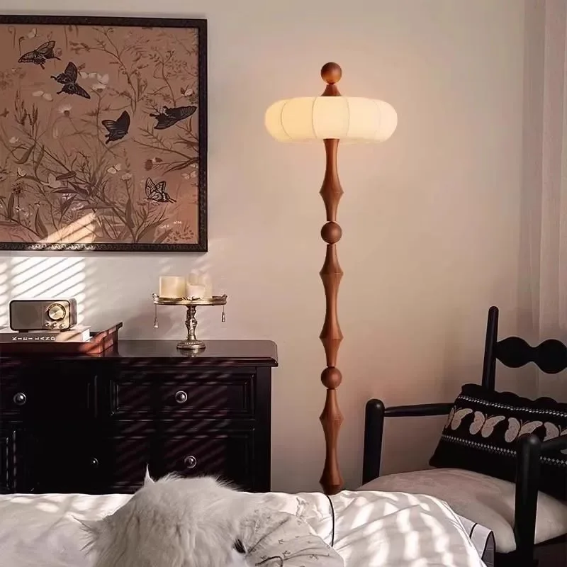 

Retro Solid Wood Floor Light for Living Room Study Guesthouse Bedroom 3000K American Simple Style Fabric Cover Standing Lamp