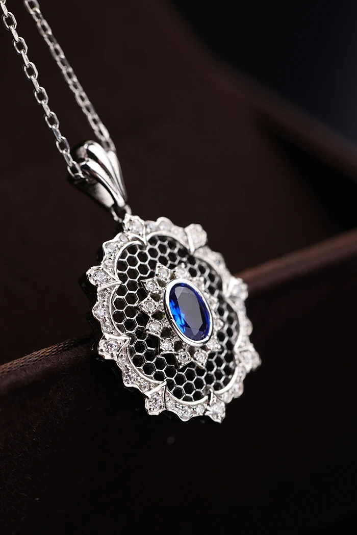 2024 New Style S925 Sterling Silver Blue Stone 5A Cubic Zircon Hollow Out Pendant Vintage Birthday Party Wedding Gift for Women