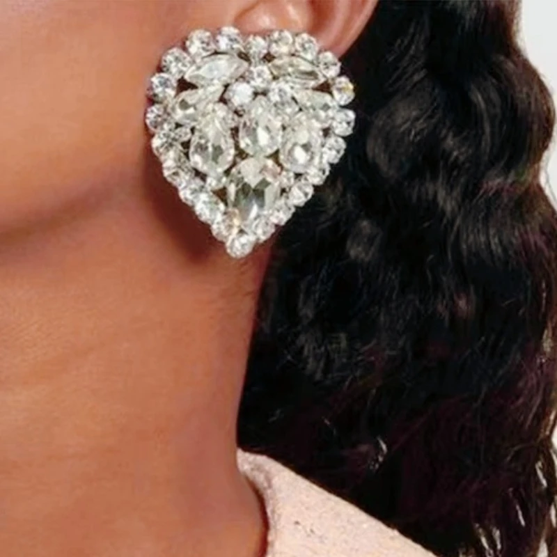 2025 الاتجاه الأبيض حجر الراين القلب أقراط مشبكية للنساء فتاة لا ثقب الأذن اكسسوارات موضة حفلة هدية سحب الملكة مجوهرات #1