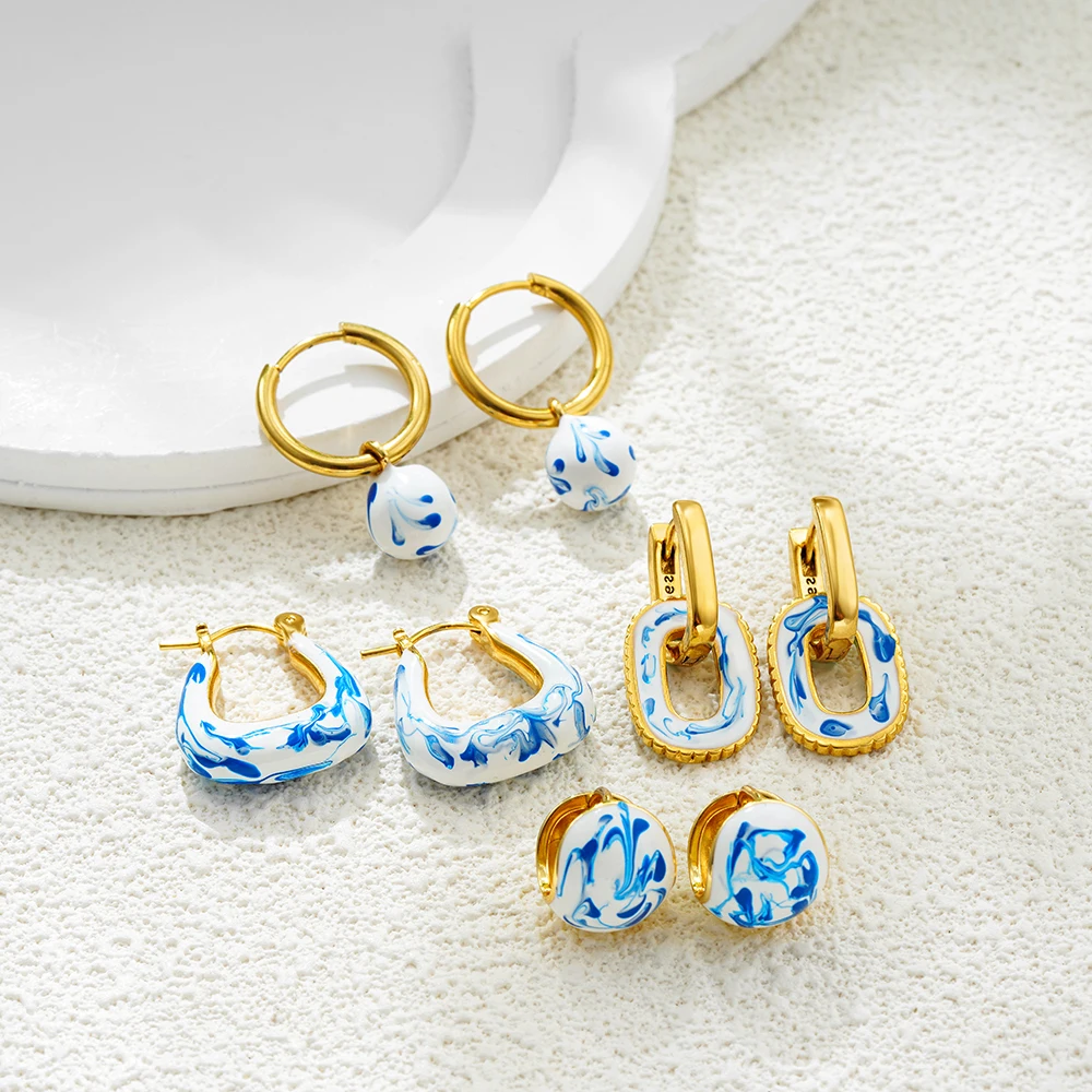 New Trendy White and Blue Enamel Flower Pattern Hoop Earrings for Women Charm Gold Plated U Shape Huggie Hoops Statement Jewelry