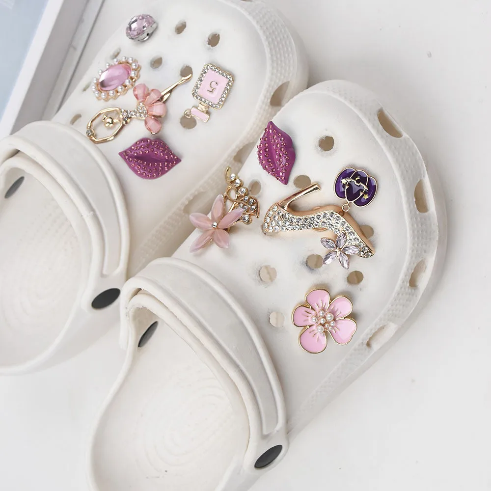 New Lip Girl Xiaoxiangfeng Hole Shoe Charms Decorations Fashion Jewelry Shoe Flower Shoes Buckle DIY 3D Hole Shoe Accessories