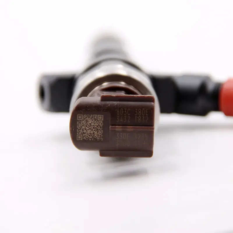 

Common Rail Injector 095000-5880 For TOYOTA 23670-30050 23670-39095 23670-39096