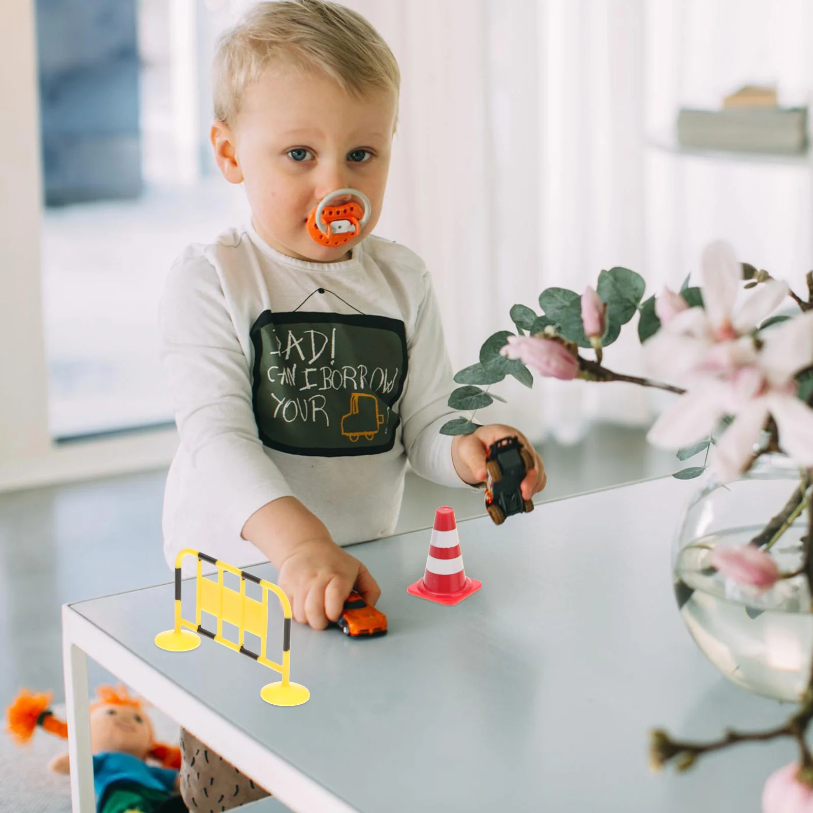 Panneau de signalisation routière pour enfants, jouet de barrière routière, jouets nitifs, cônes de simulation, clôture dos, mini jouet pour enfants, 32 pièces