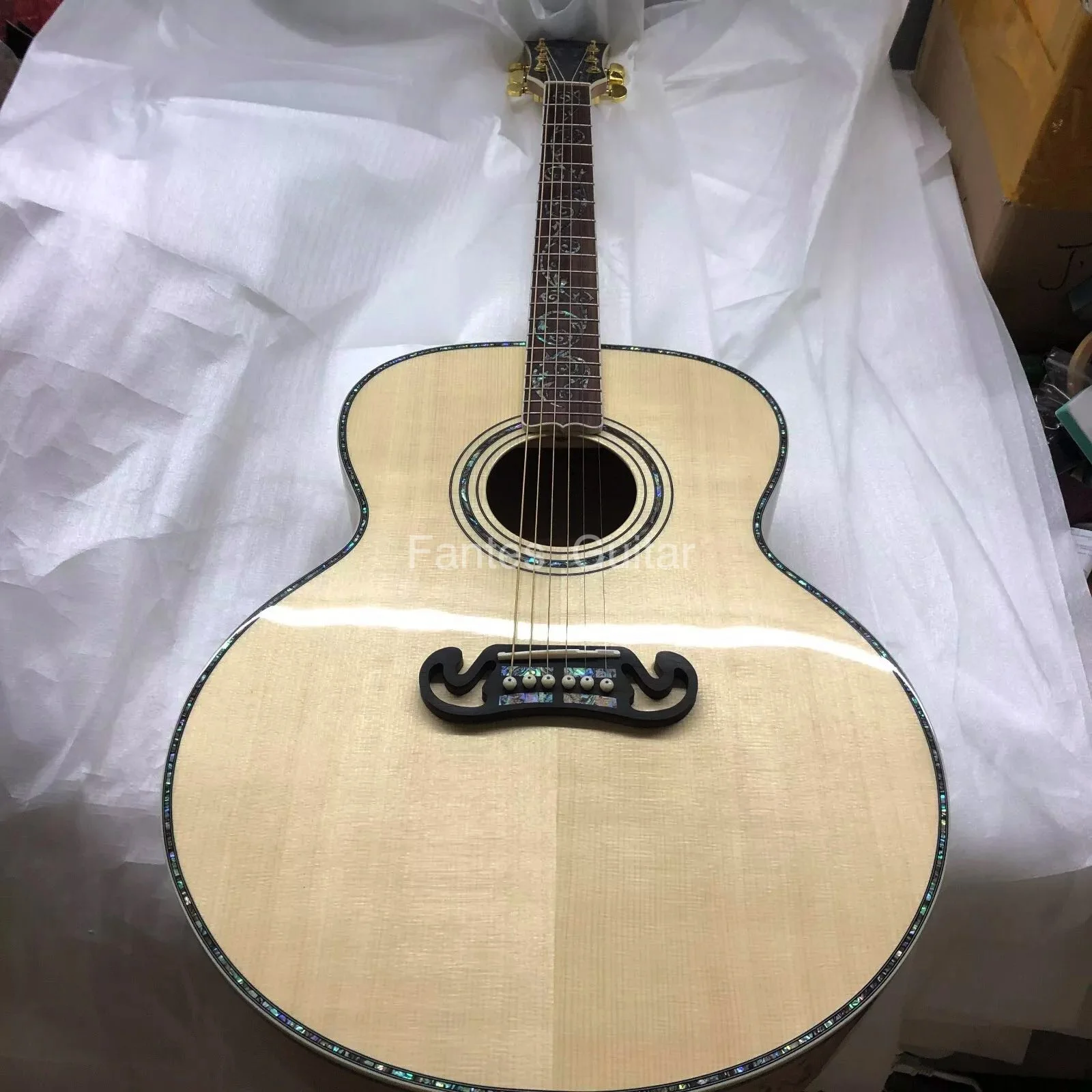 Custom Flamed Back Side Jumbo 43 Inch Folk Acoustic Guitar in Natural Color Abalone Binding