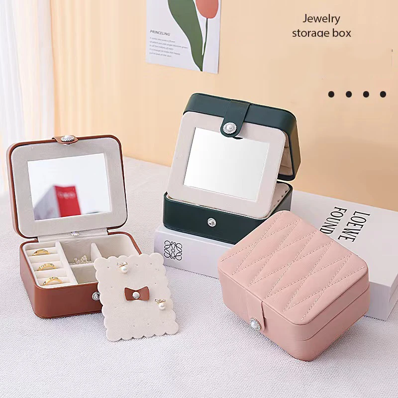 Jewelry box Vintage jewelry storage box Upscale delicate necklaces Earrings Stud rings Small portable jewelry travel