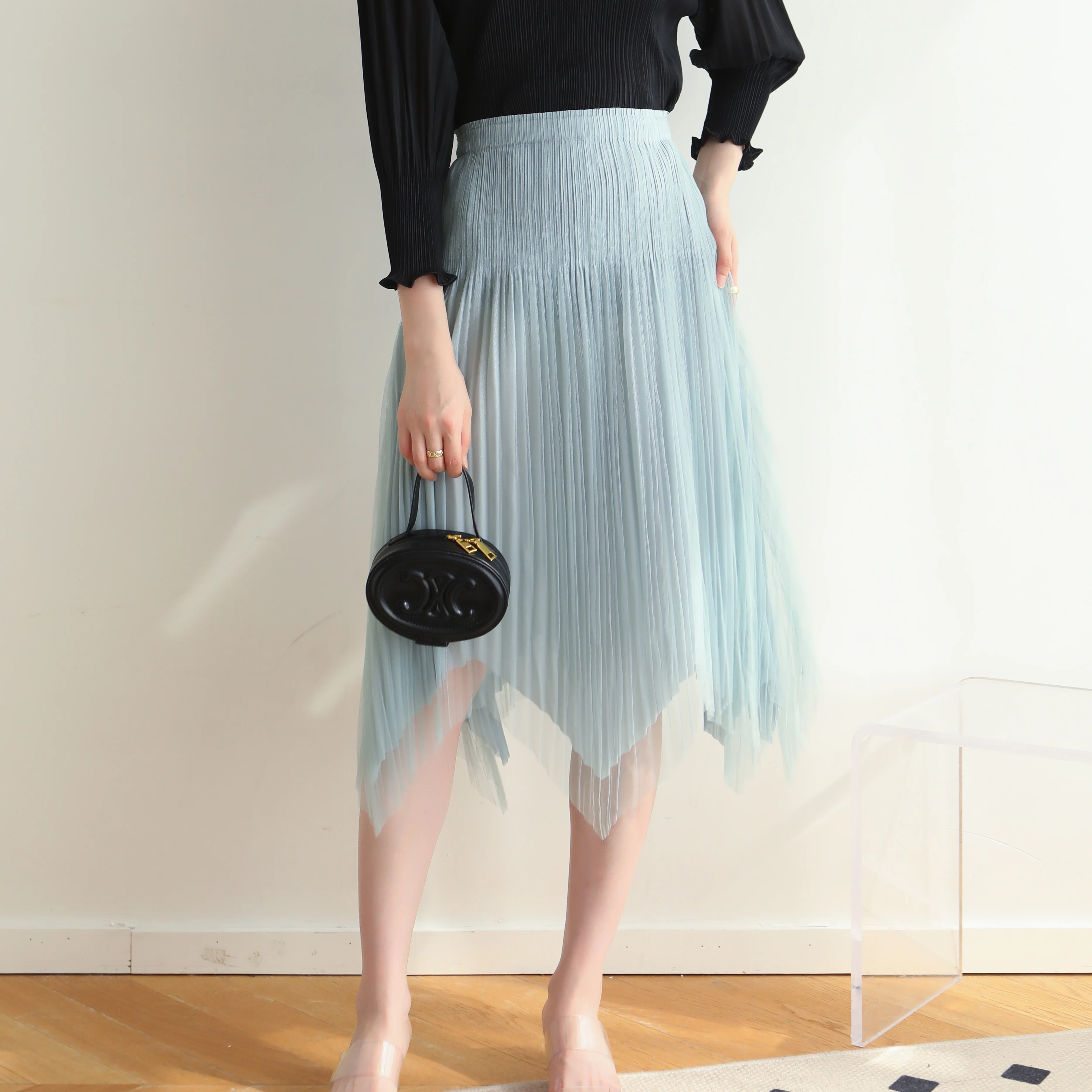 2023 Summer Miyake fold socialite temperament mesh gauze skirt fresh soft waxy irregular casual half skirt