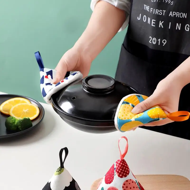 Novo triângulo doméstico pote chapéu pote de ferro anti-escaldante isolamento térmico chapéu capa pendurado cozinha caçarola pote de ferro lidar com luvas